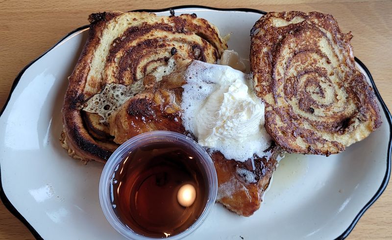 Cinnamon Roll French Toast That Breaks the Rules Cinnamon Roll French Toast That Breaks the Rules