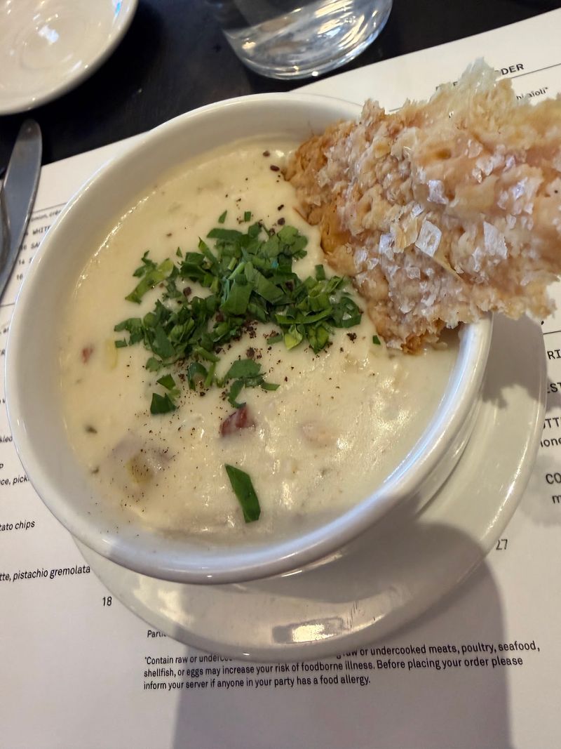 Clam Chowder That Earns Its Reputation