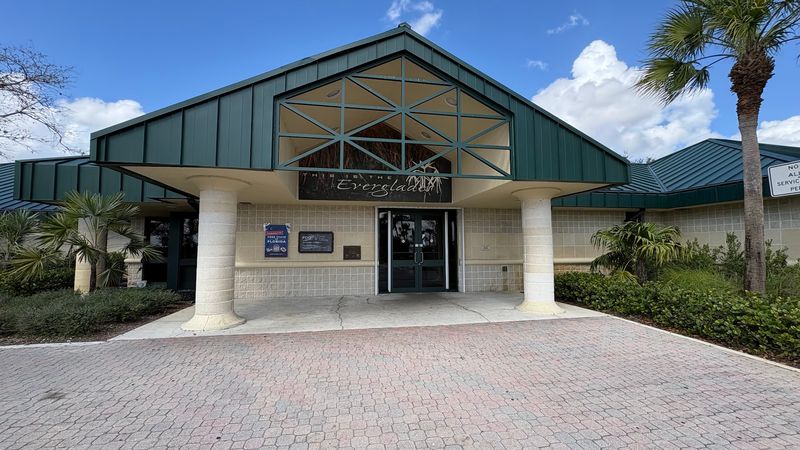 Clean Restrooms and Facilities That Actually Impress Clean Restrooms and Facilities That Actually Impress