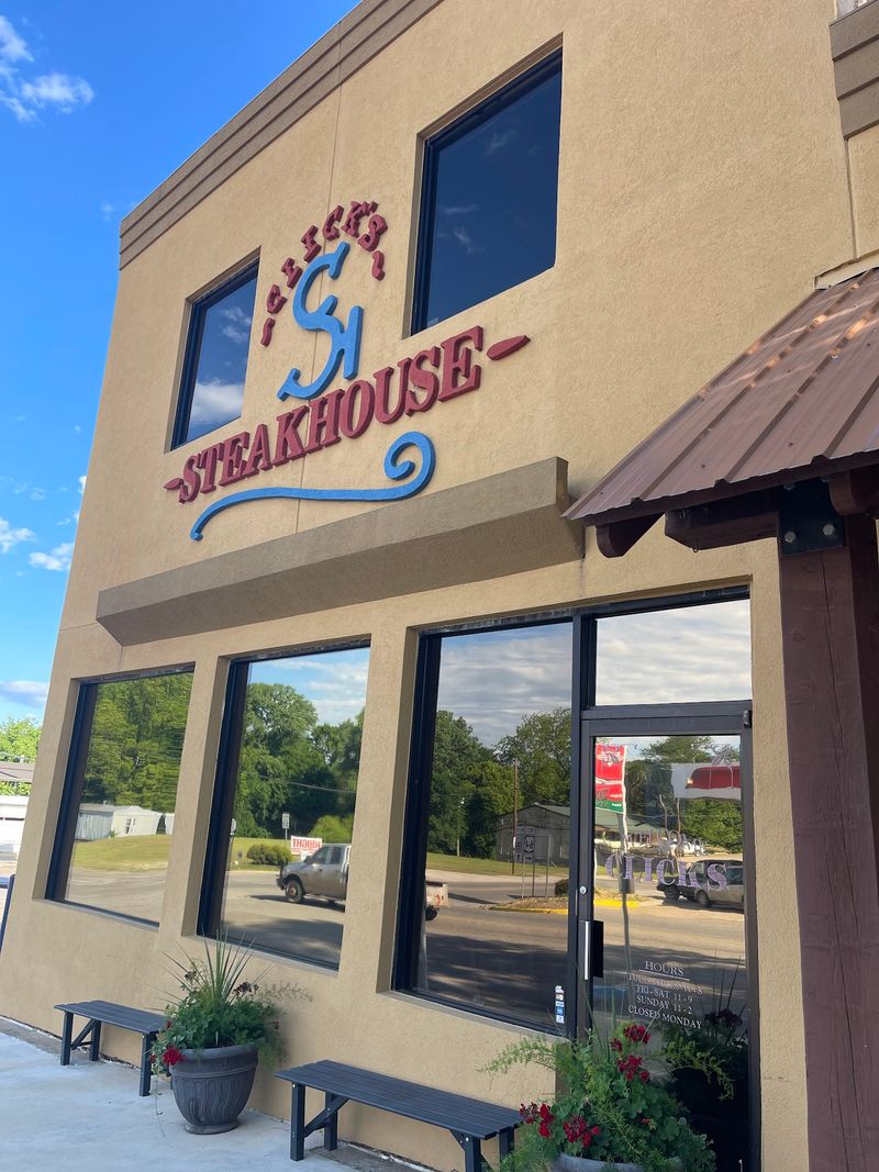 Click's Steakhouse in Pawnee, Oklahoma