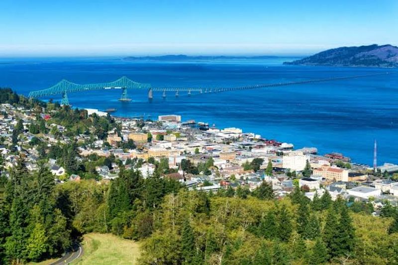 Columbia River, Astoria, Oregon Columbia River, Astoria, Oregon