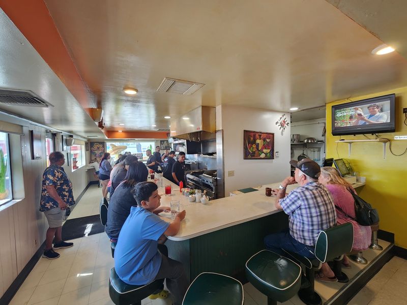 Counter Seating That Actually Makes The Meal Better