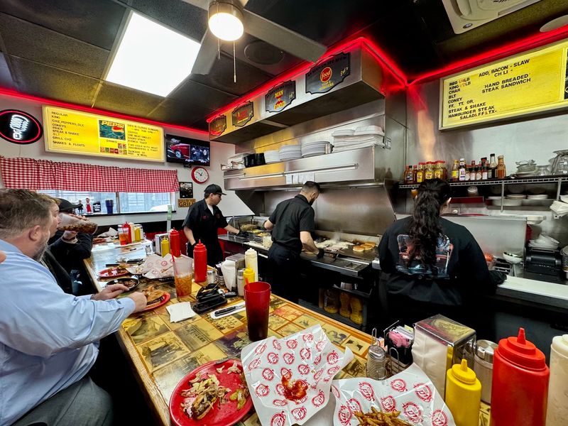 Counter Seats, Flat-Top Views, and the Theater of the Grill Counter Seats, Flat-Top Views, and the Theater of the Grill