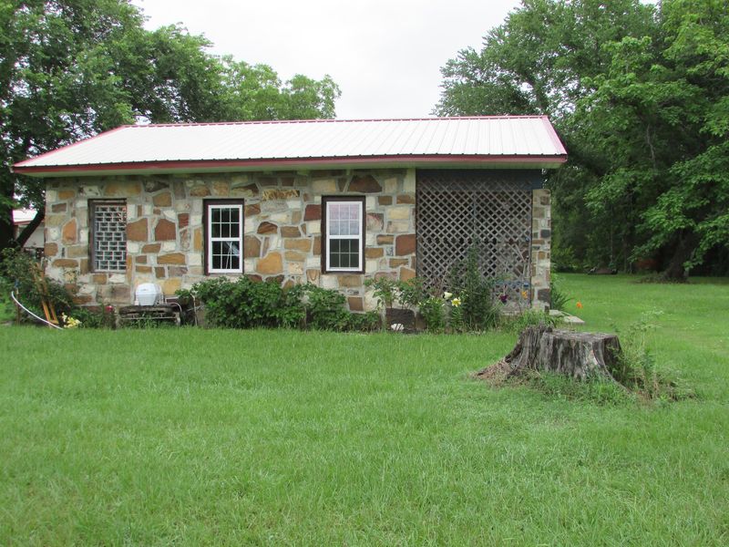Country Cottage near Talihina Country Cottage near Talihina