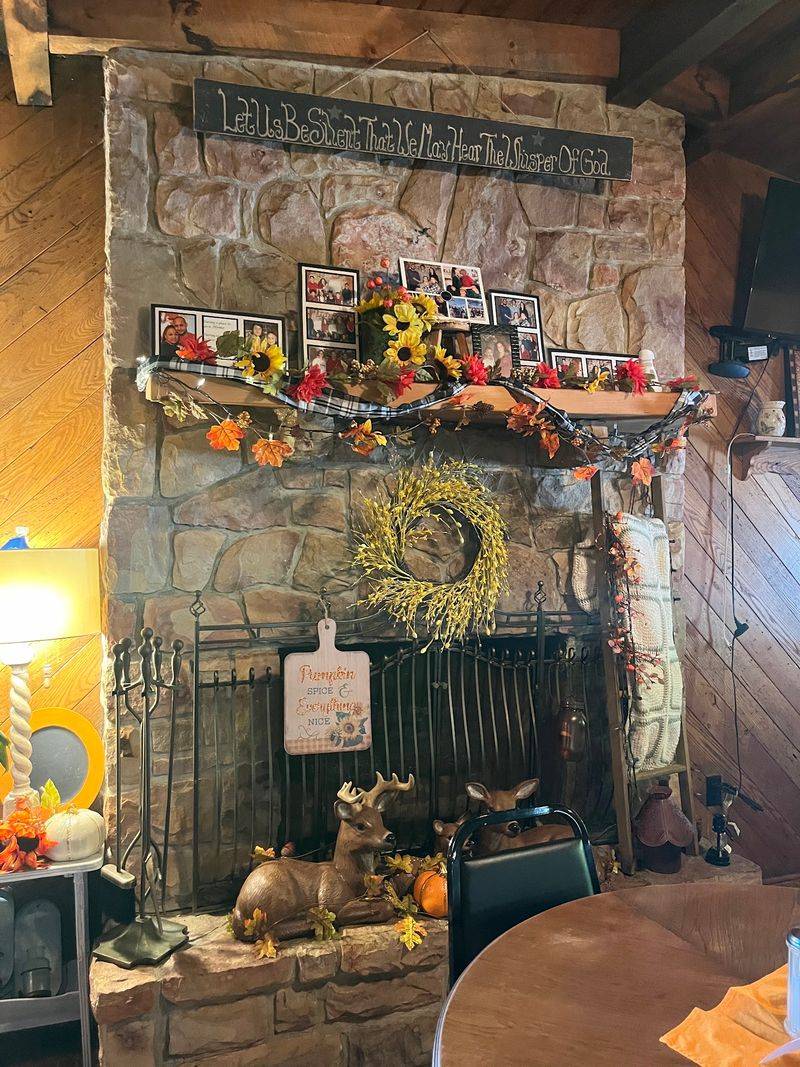 Country Decor With a Personality All Its Own Country Decor With a Personality All Its Own