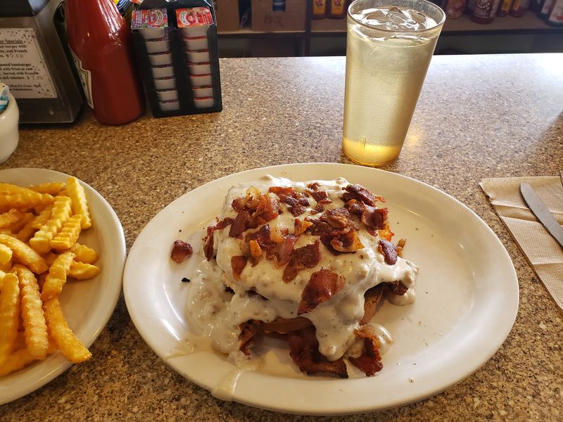 Country Fried Steak and Plate Dinners Worth Knowing About
