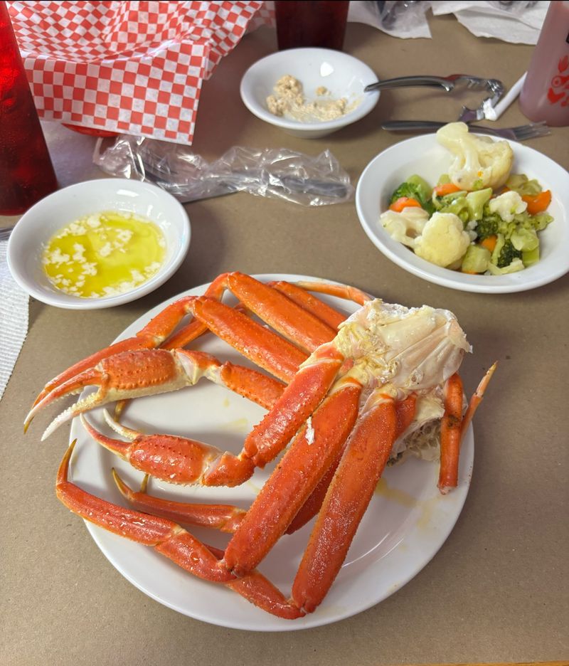Crab Legs That Draw the Crowds Crab Legs That Draw the Crowds