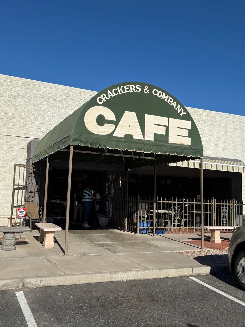 Crackers and Co. Cafe, Mesa