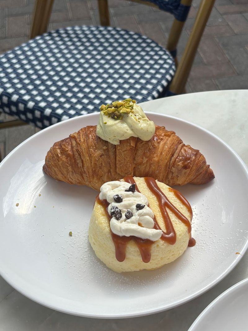 Croissants Worth Waking Up Early For Croissants Worth Waking Up Early For