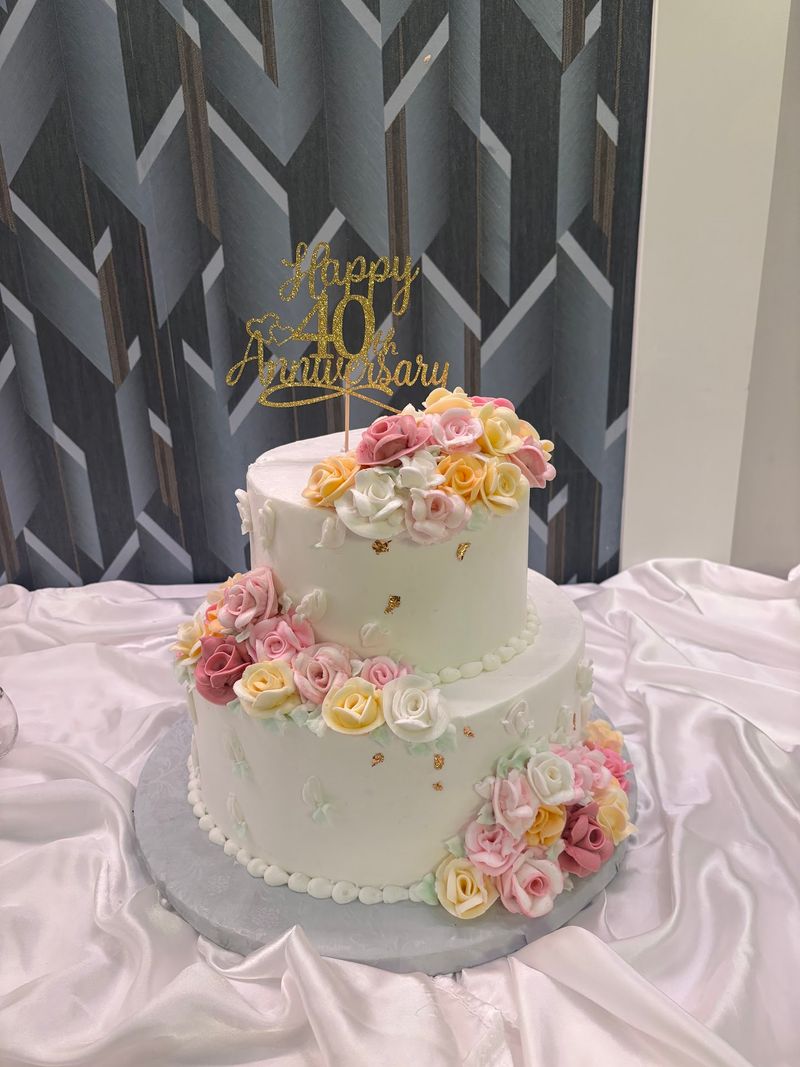 Custom Party and Wedding Cakes That Actually Taste as Good as They Look Custom Party and Wedding Cakes That Actually Taste as Good as They Look