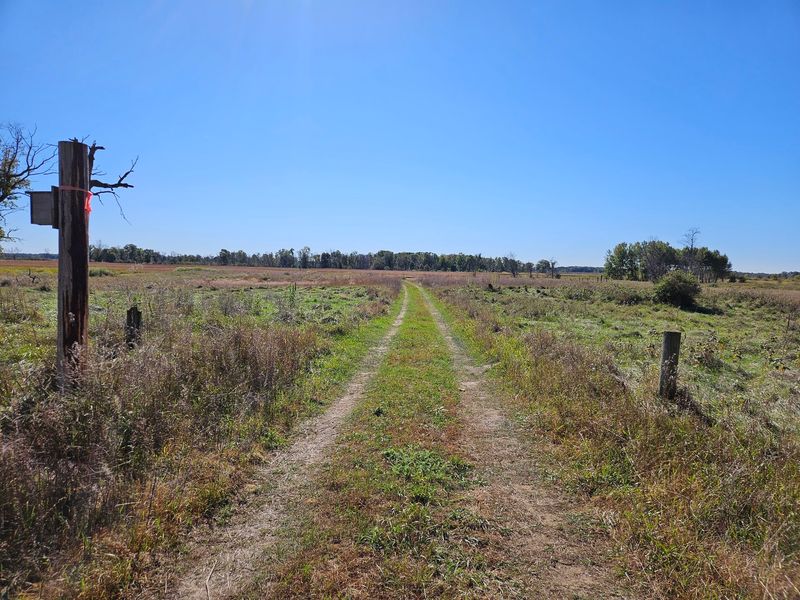 Cycling the Quiet Gravel Roads Cycling the Quiet Gravel Roads