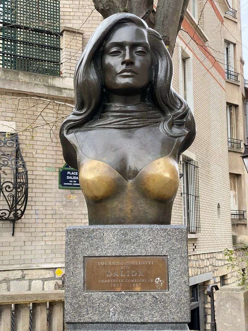 Dalida Bust - Paris, France Dalida Bust - Paris, France