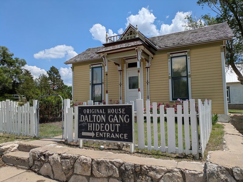 Dalton Gang Hideout, Meade Dalton Gang Hideout, Meade