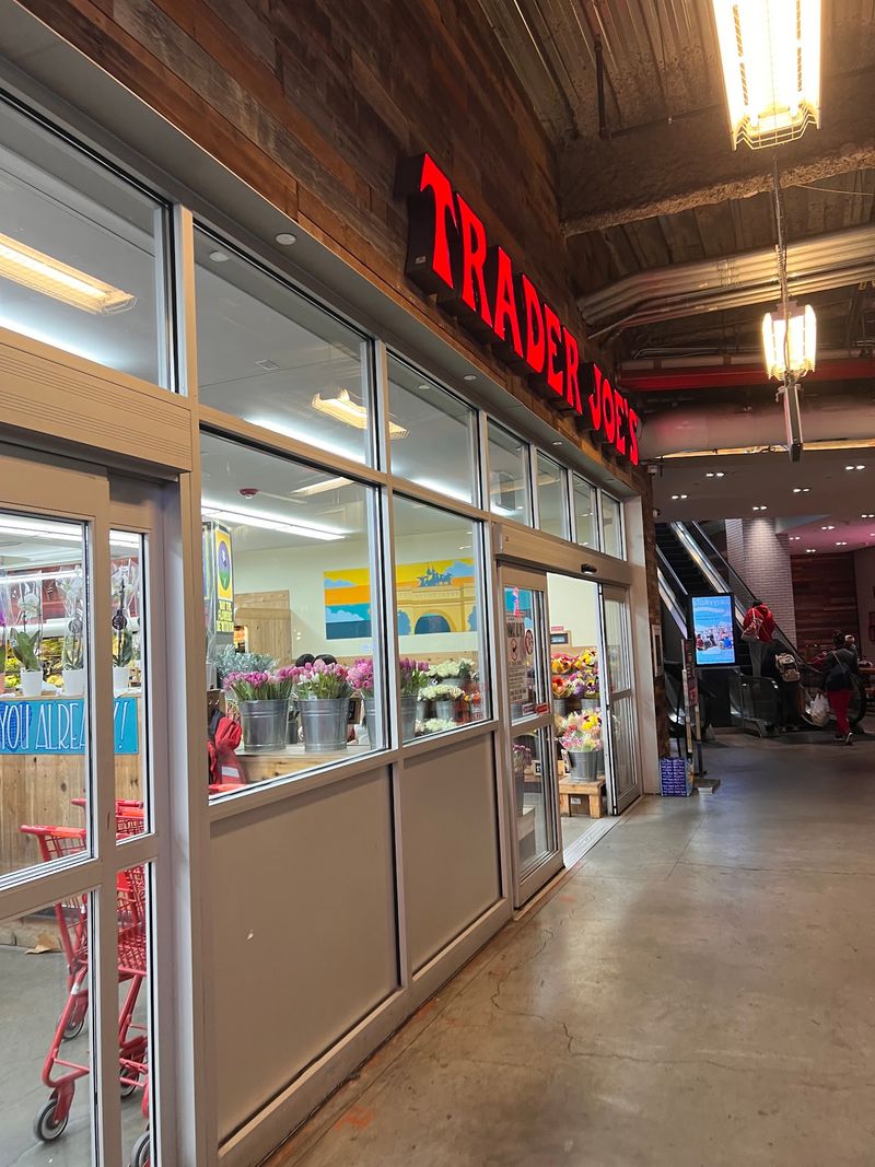 DeKalb Market Hall: Downtown Brooklyn's Big Flavor Playground