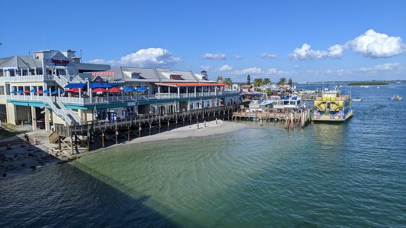 Dining on the Water: Restaurants Worth Knowing About Dining on the Water: Restaurants Worth Knowing About