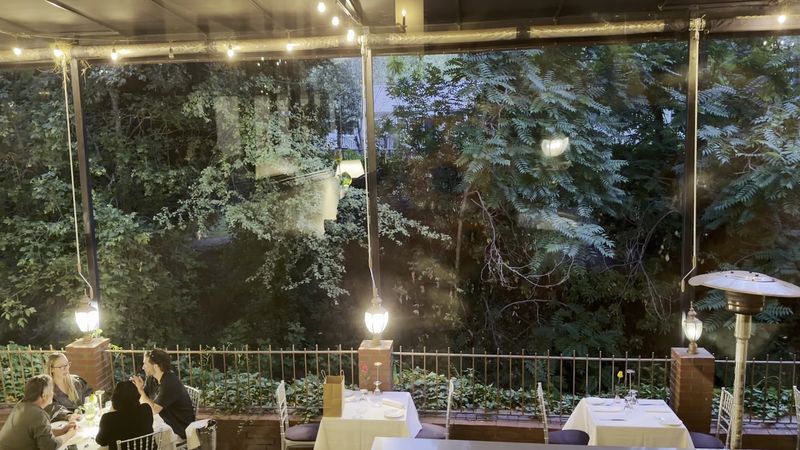 Dinner by the Sound of Flowing Water