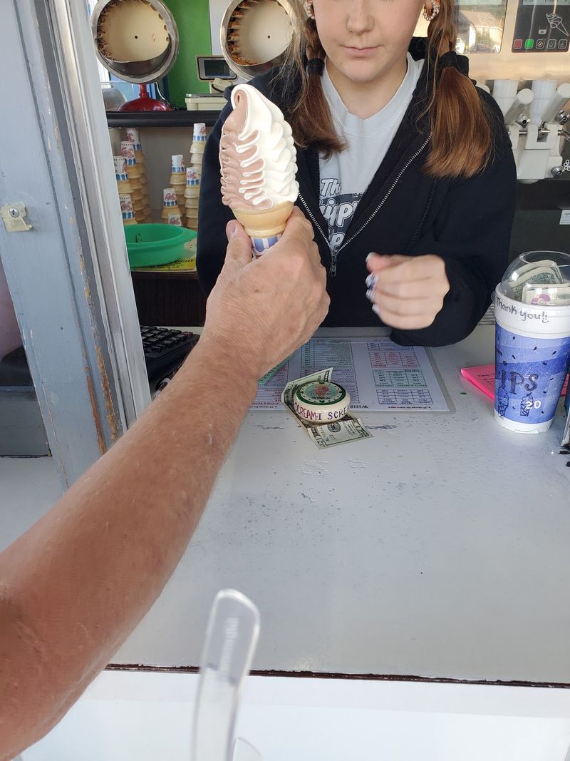 Dipped Cones and the Crunch Coating Worth Knowing About Dipped Cones and the Crunch Coating Worth Knowing About