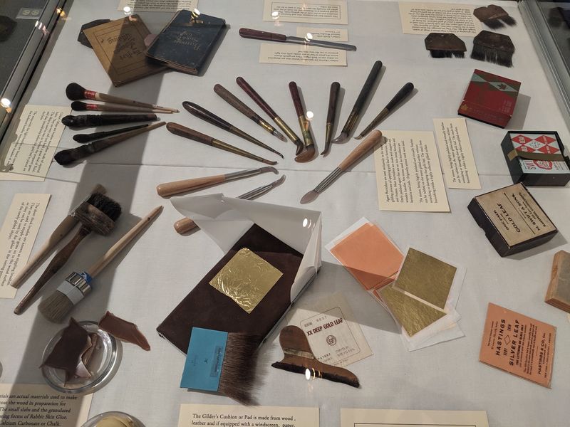 Discover How Many Everyday Objects Feature Hidden Gilding Discover How Many Everyday Objects Feature Hidden Gilding