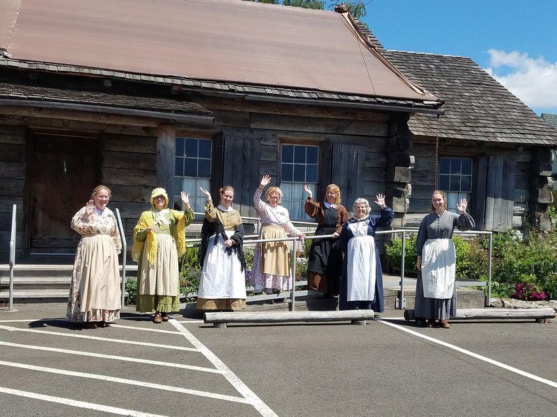 Docents Who Turn Facts Into Stories