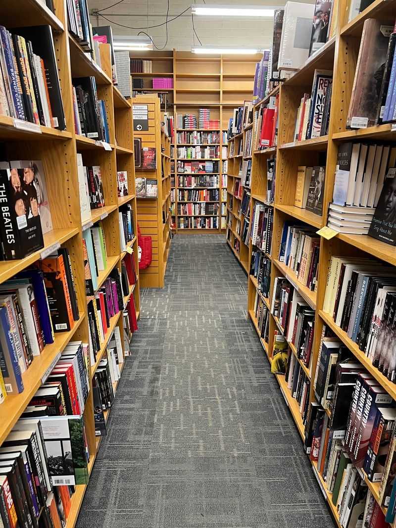 Dogs Welcome in the Aisles Dogs Welcome in the Aisles