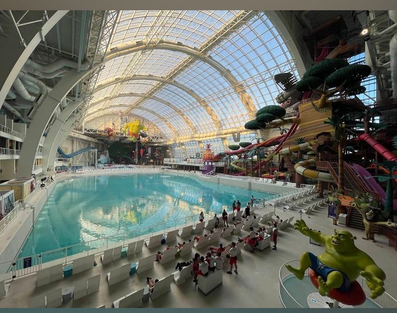 DreamWorks Water Park Lazy River, East Rutherford, New Jersey DreamWorks Water Park Lazy River, East Rutherford, New Jersey