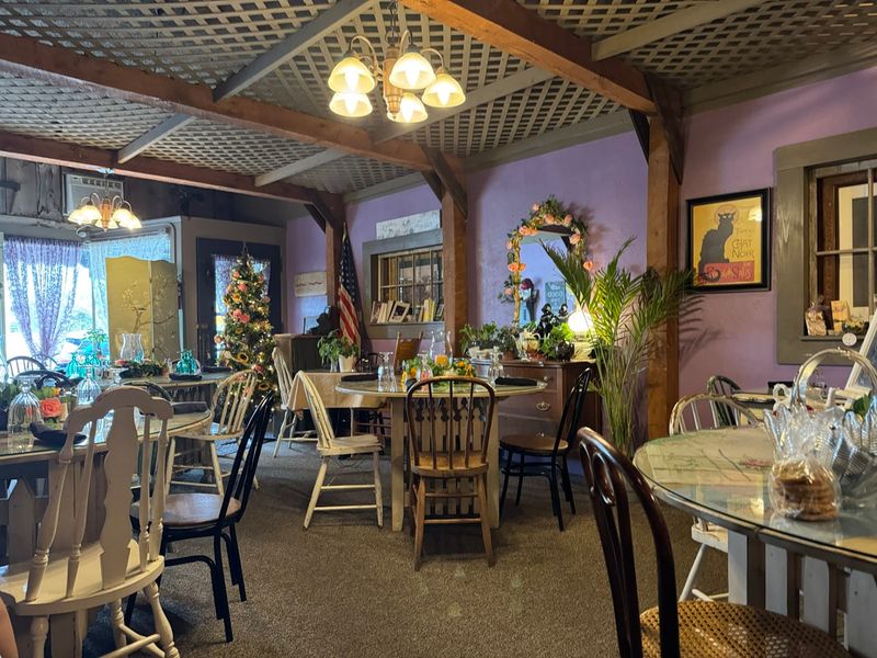 Emerald Tea Room and Catering (East Peoria)