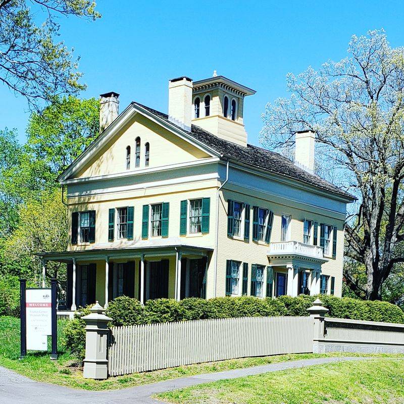 Emily Dickinson Museum, Amherst, Massachusetts Emily Dickinson Museum, Amherst, Massachusetts