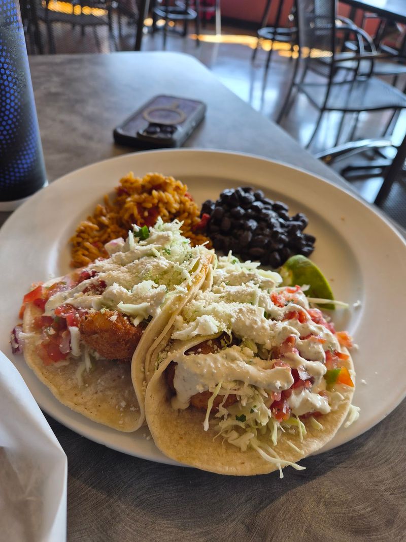 Fish Tacos That Earn a Loyal Following Fish Tacos That Earn a Loyal Following