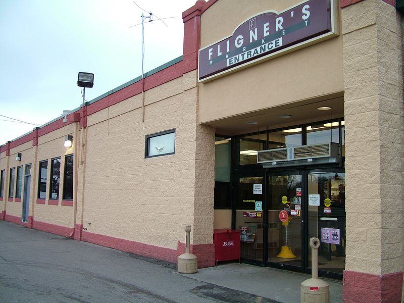 Fligner's Market, Lorain