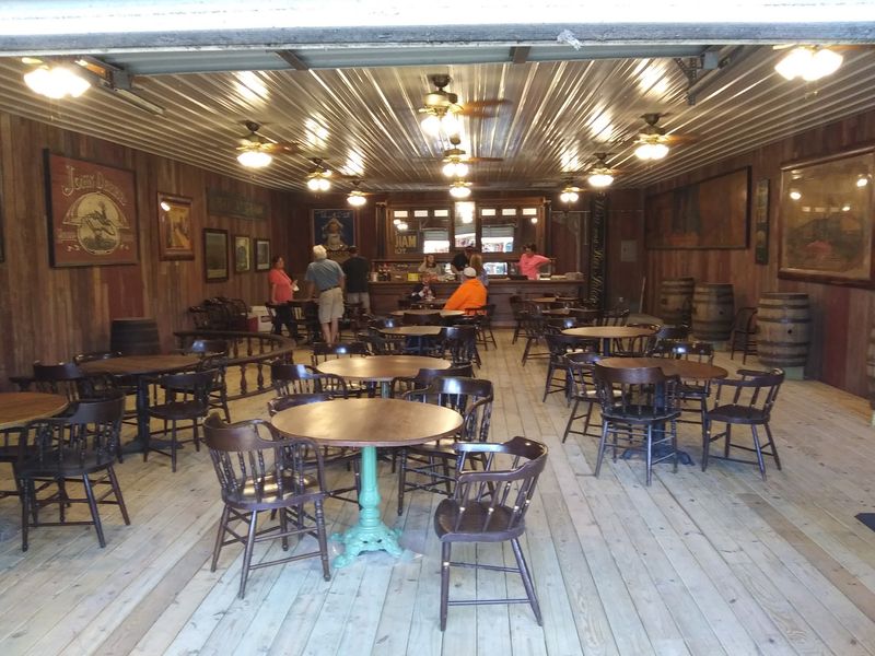 Food Options and the On-Site Dining Building