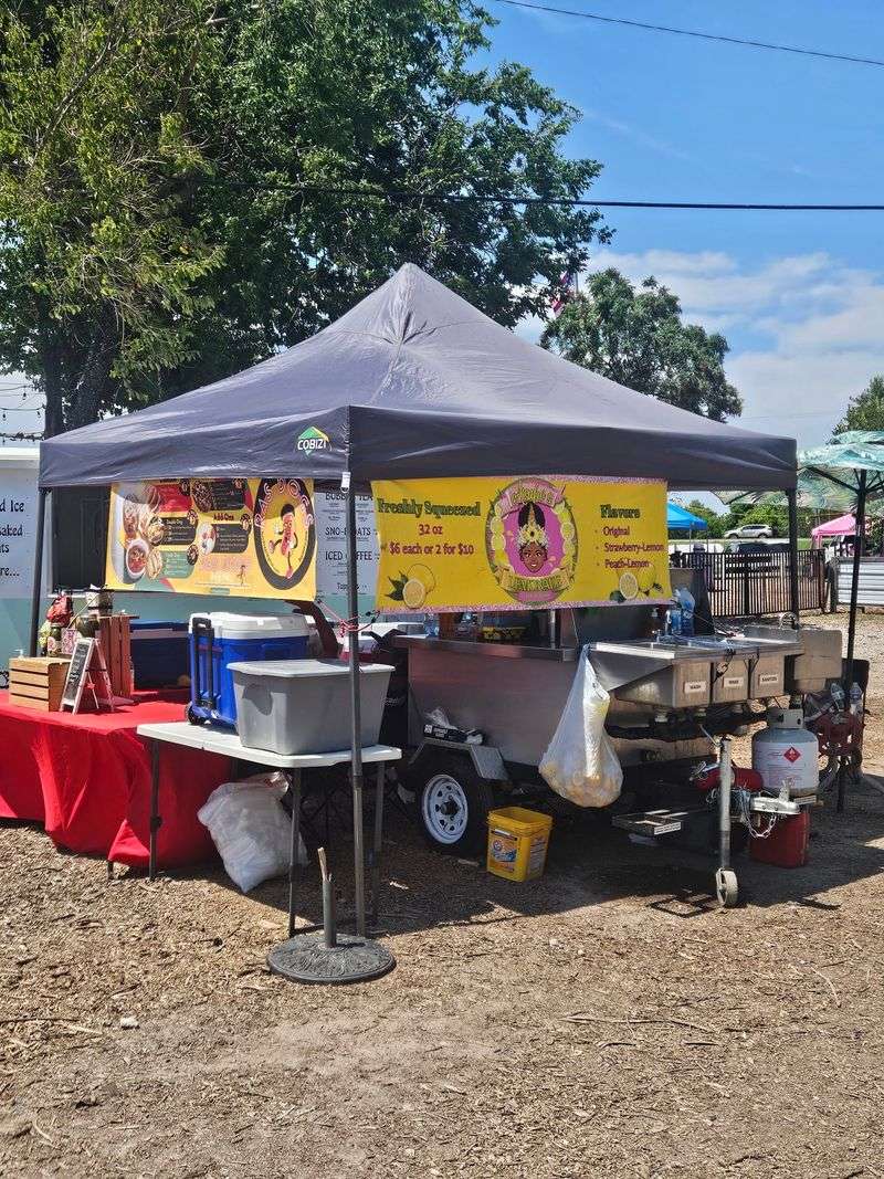 Food Trucks and the Lemonade That Gets Its Own Mention