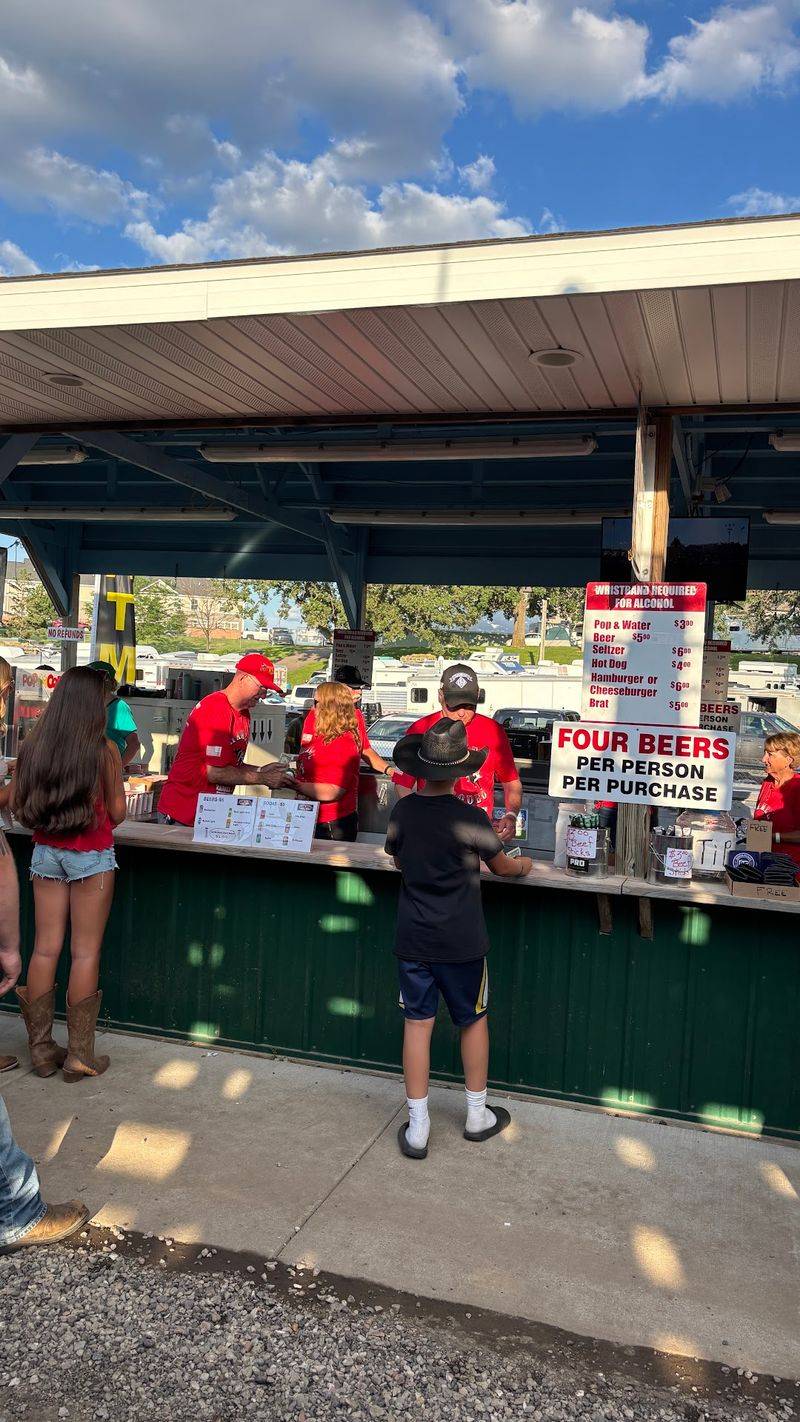Food Vendors and What to Expect at the Concessions Food Vendors and What to Expect at the Concessions