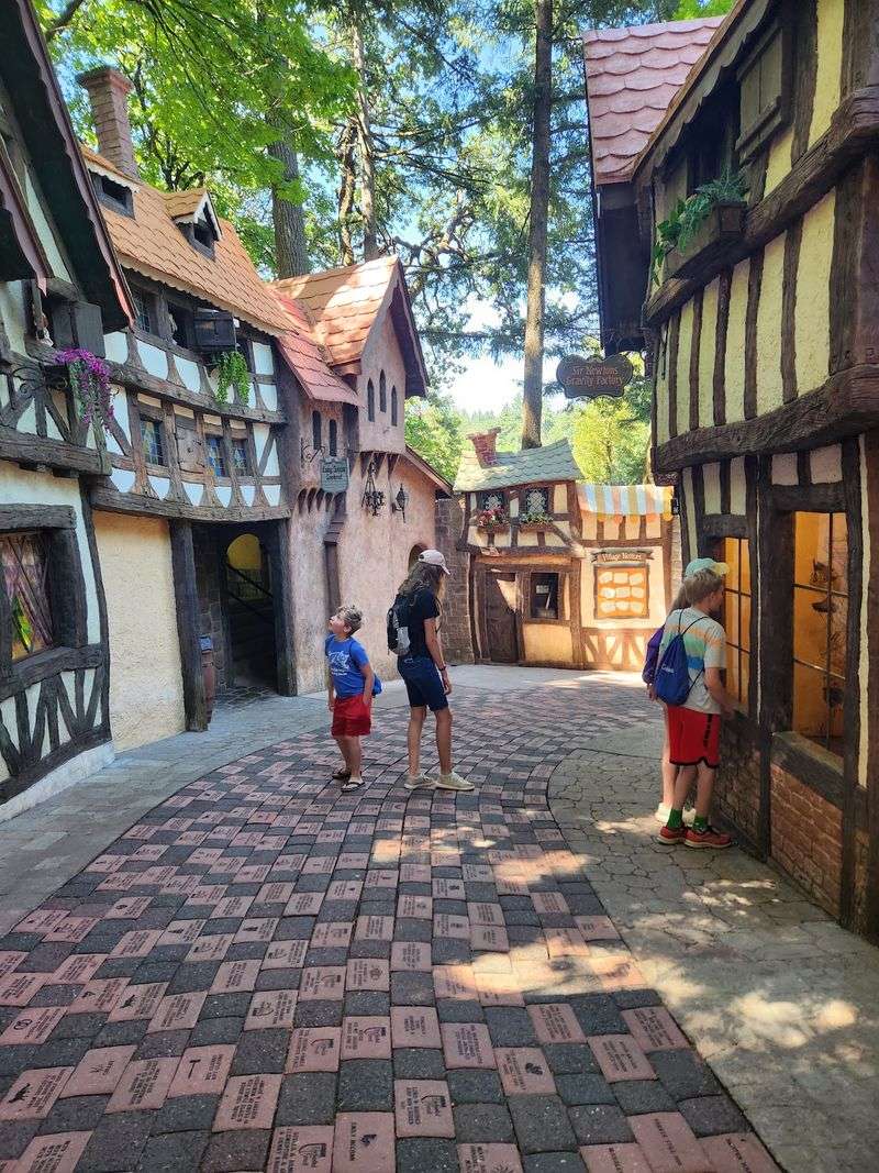 Food and Snacks: Affordable Bites Inside the Park