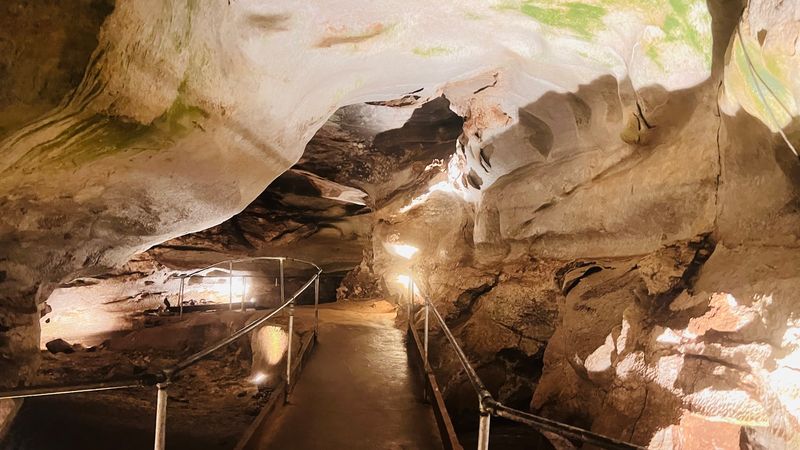 Four Caves, One Canyon