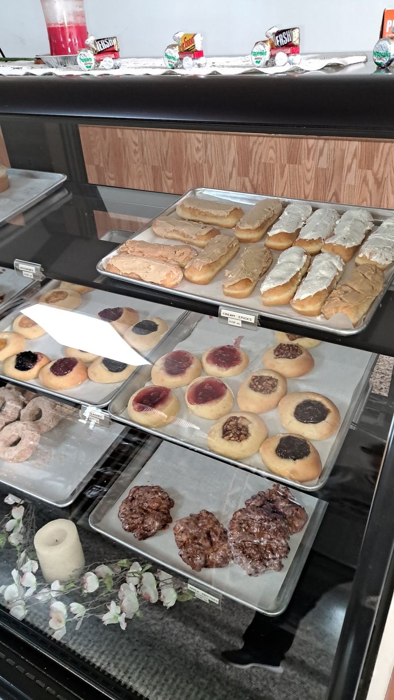 Fresh Donuts and Twist Donuts That Drive People an Hour Out of Their Way