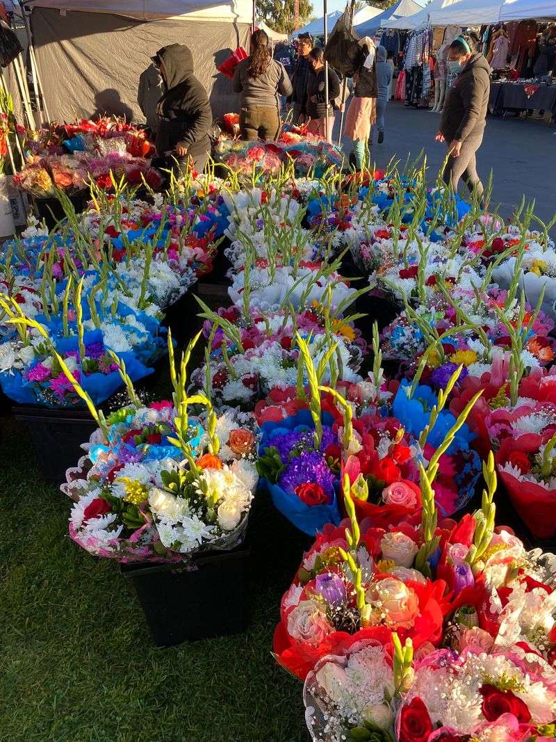 Fresh Flowers, Fruit, and Everyday Housewares
