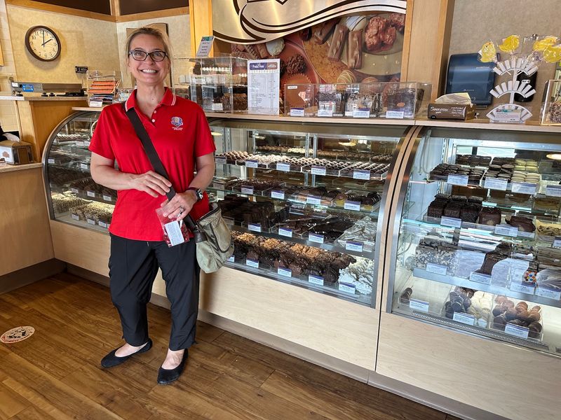 Fresh Fudge That Draws People Off the Sidewalk Fresh Fudge That Draws People Off the Sidewalk