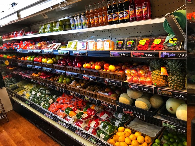 Fresh Produce and a Deli Worth the Detour
