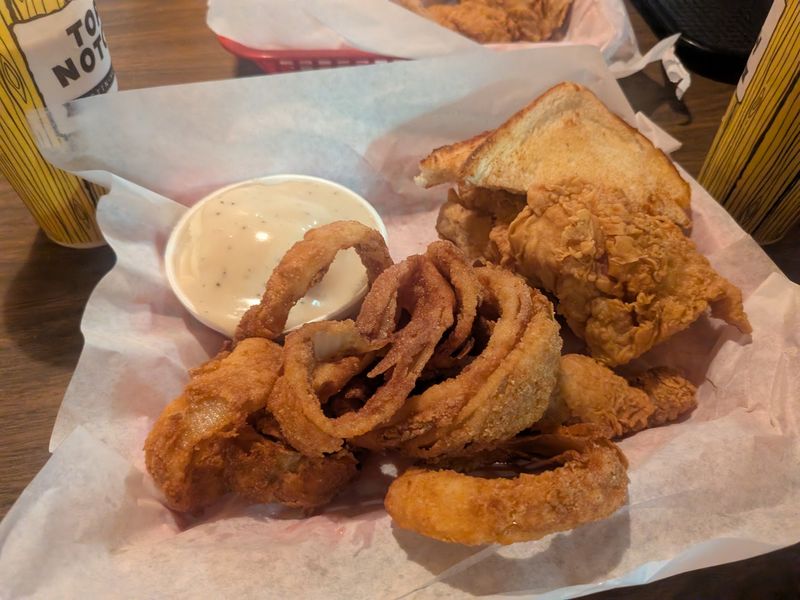 Fried Chicken That Competes With the Burgers Fried Chicken That Competes With the Burgers