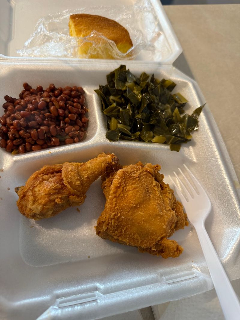 Fried Chicken That Earns Its Own Fan Club Fried Chicken That Earns Its Own Fan Club