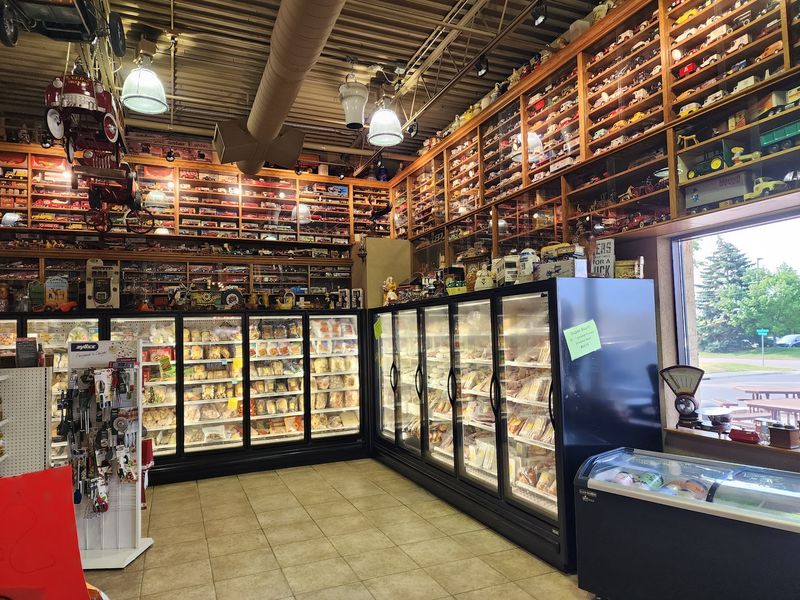 Frozen Foods and Specialty Items Beyond the Meat Case Frozen Foods and Specialty Items Beyond the Meat Case