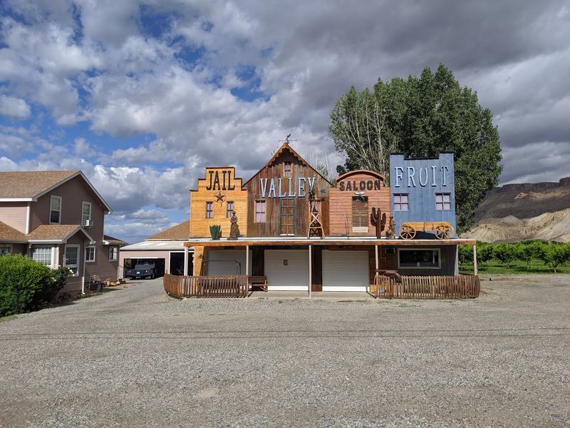 Fruita, Colorado, Celebrates a Chicken That Lived Without Its Head