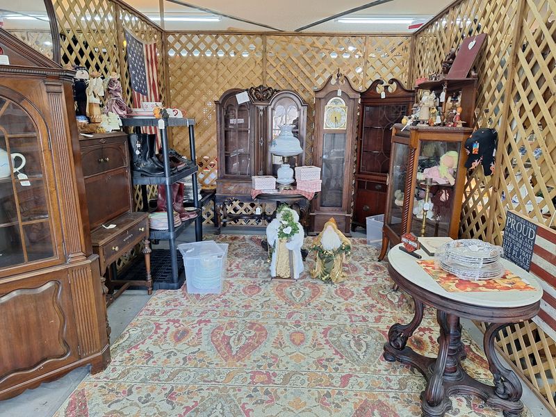 Furniture Finds Worth the Drive Furniture Finds Worth the Drive