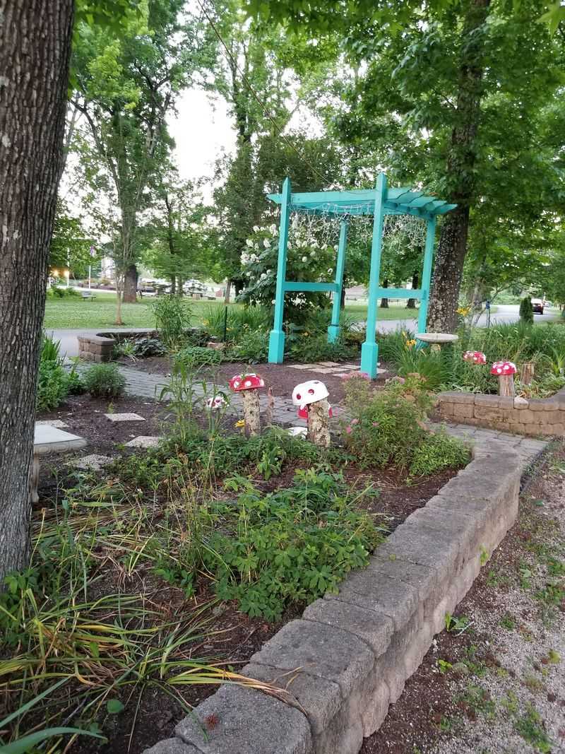 Gardens That Change Their Story Every Season Gardens That Change Their Story Every Season