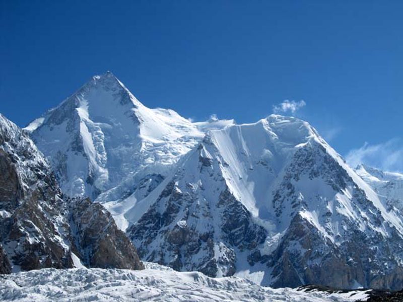 Gasherbrum I (Pakistan and China) Gasherbrum I (Pakistan and China)