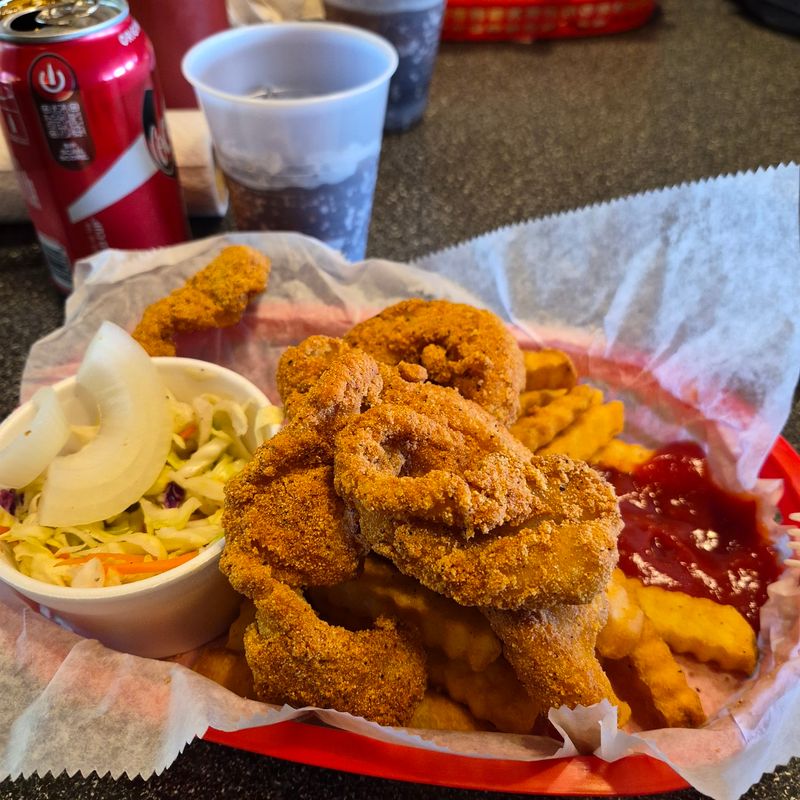 Golden-Fried Catfish That Sets the Standard Golden-Fried Catfish That Sets the Standard