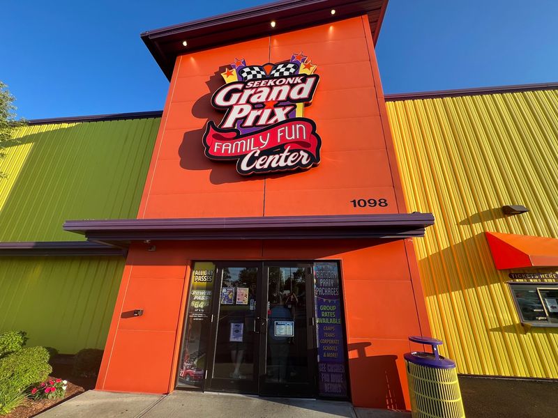 Grab a Bite Without Leaving the Lot Grab a Bite Without Leaving the Lot