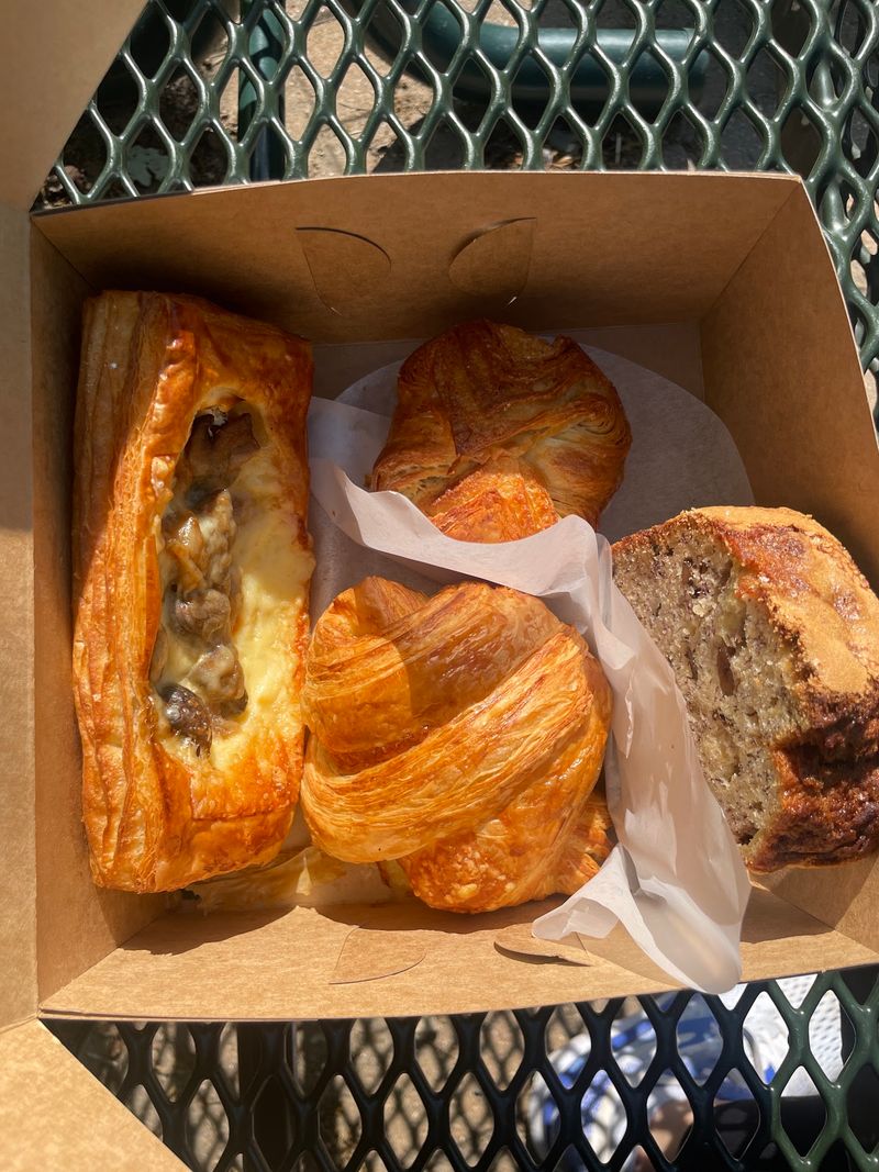 Grab-and-Go Options for Those Who Cannot Stay Grab-and-Go Options for Those Who Cannot Stay