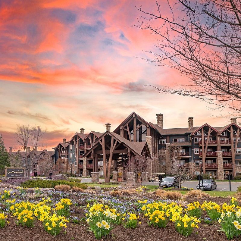 Grand Cascades Lodge, Hamburg, New Jersey