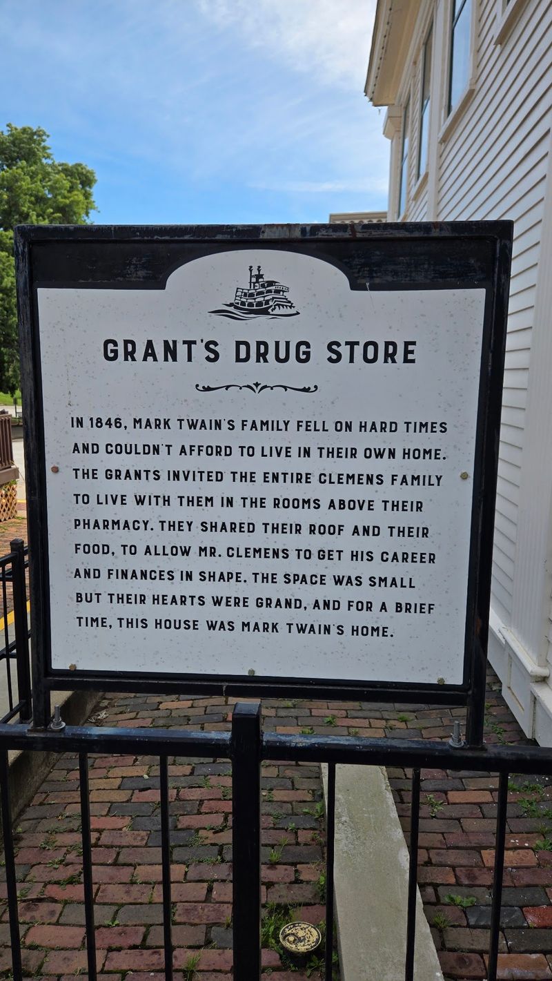 Grant's Drug Store, Hannibal, Missouri Grant's Drug Store, Hannibal, Missouri